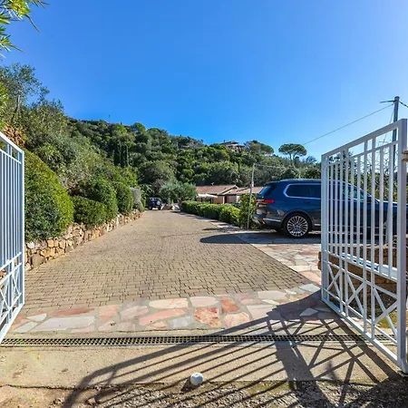 Elba Offsite * カポリーヴェリ